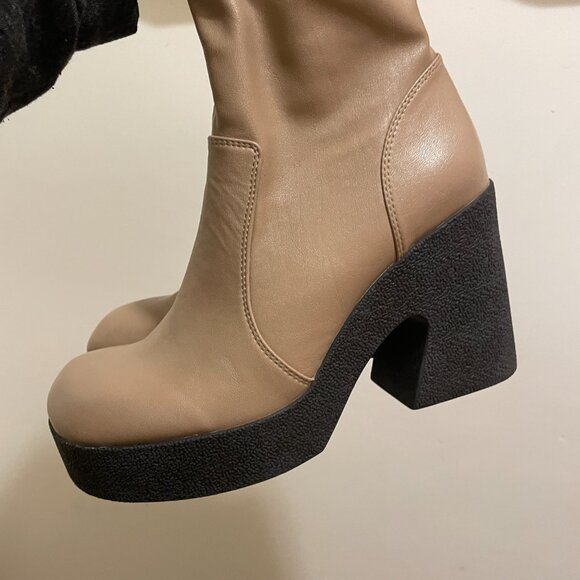 Gently Used! Jeffrey Campbell *KARTINI* Platform Boots in Taupe, Size 9. Cute!!! - Picture 9 of 15